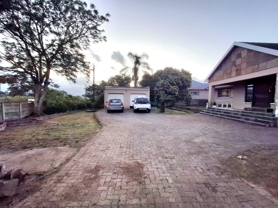 5 Bedroom Property for Sale in Summerpride Eastern Cape